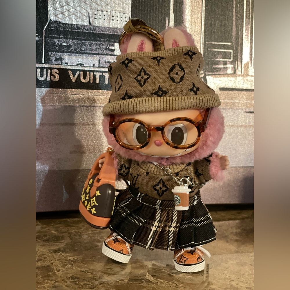 POP MART AUTHENTIC LABUBU Lychee Berry Pink Monster Plush Doll Keychain W/Outfit - Picture 13 of 17